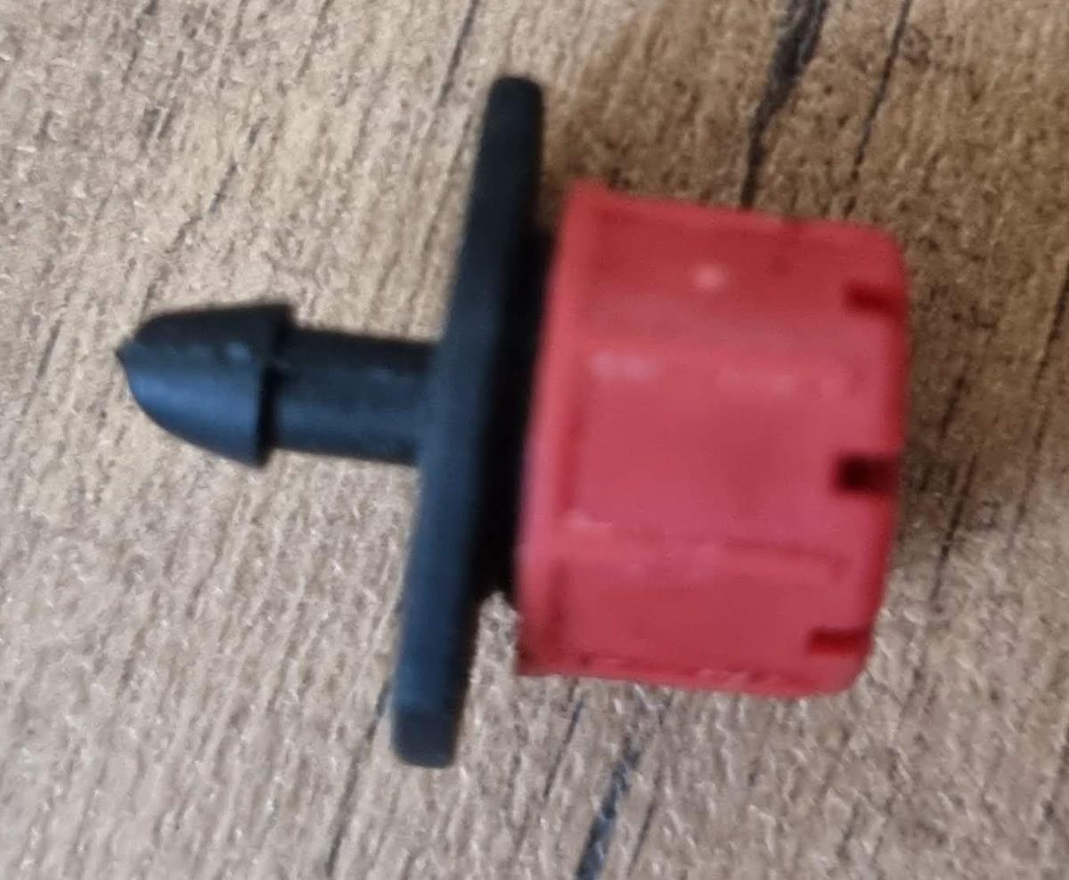 ca6752f5-825f-49da-99ae-05c6ea917f9f_500